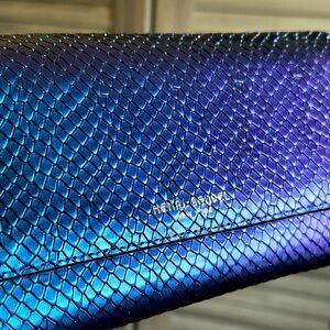 Henri Bendel wristlet